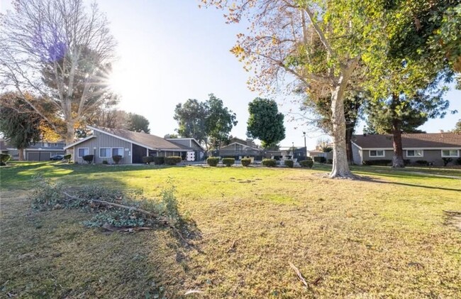 Building Photo - 2061 W Redlands Blvd