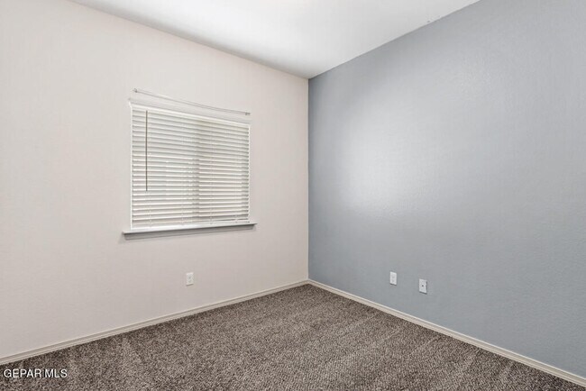 Building Photo - 11648 Flor Freesia Dr