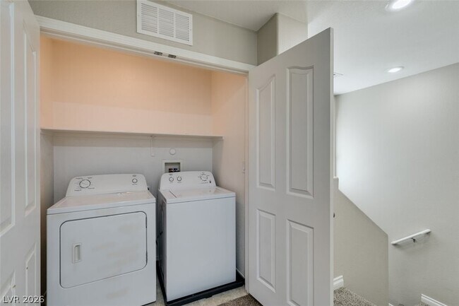 Building Photo - 169 Almond Ridge Pl