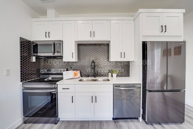 Building Photo - 3669 Budd St