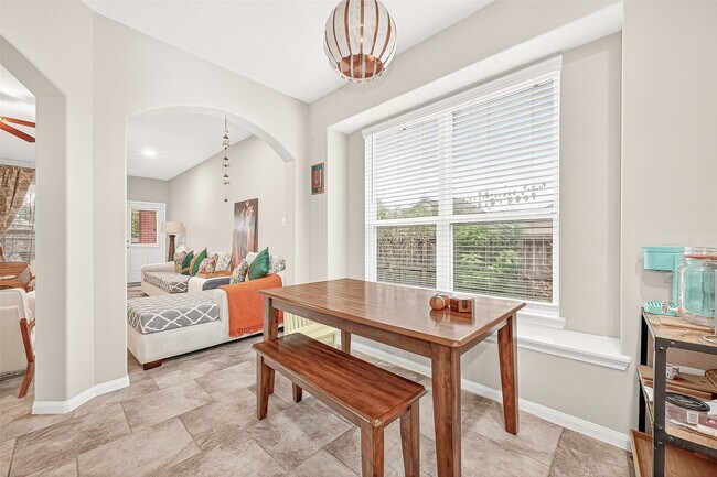 Building Photo - 20702 Sommerset Branch Ct