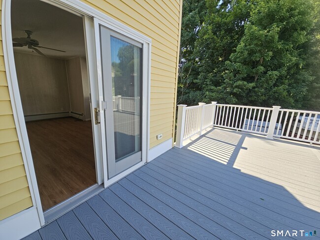 Building Photo - 72 Maple Tree Ave