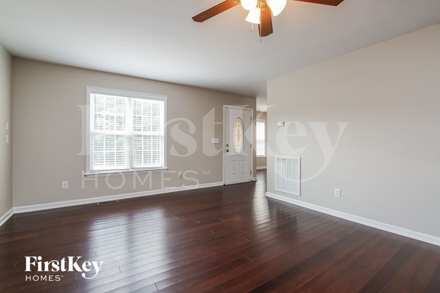 Building Photo - 136 Wood Bend Ct