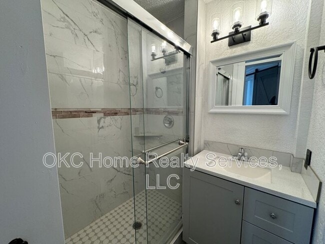 Building Photo - 2501 Kathy Ct