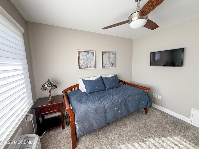 Building Photo - 1 21st Ave