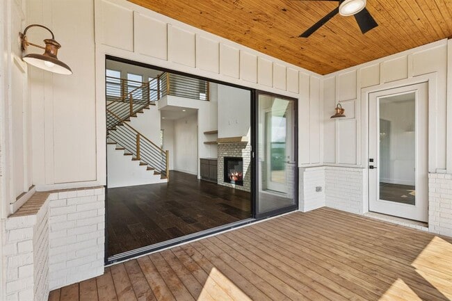 Building Photo - 288 Smoke Tree Cir