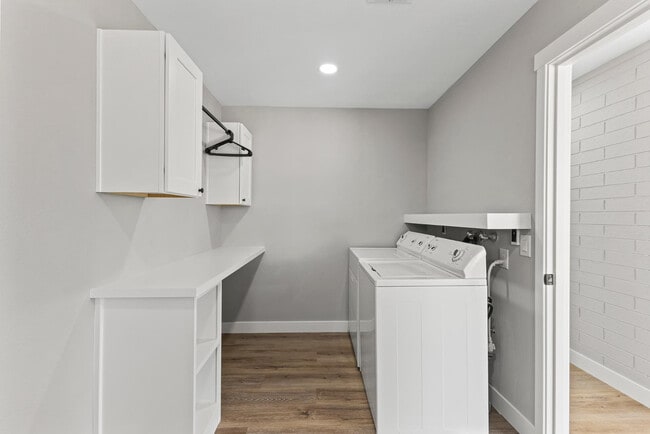 Building Photo - 10423 W Monterosa Dr