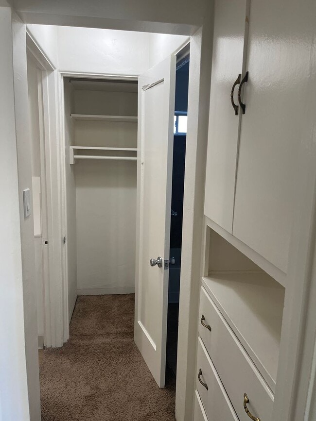 Building Photo - 2172 Felspar St