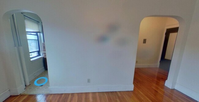 Building Photo - 349 Pleasant St