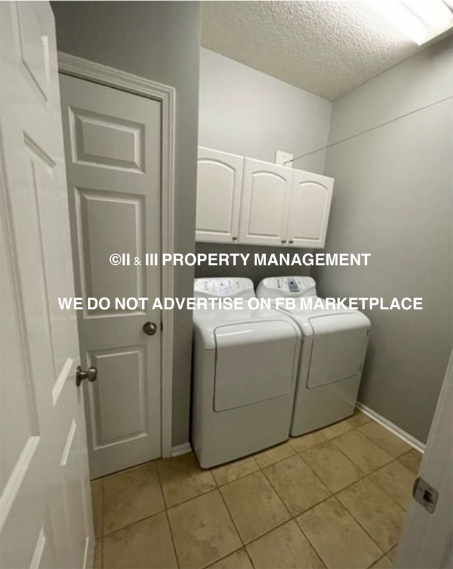 Building Photo - 15564 S Blackfeather St