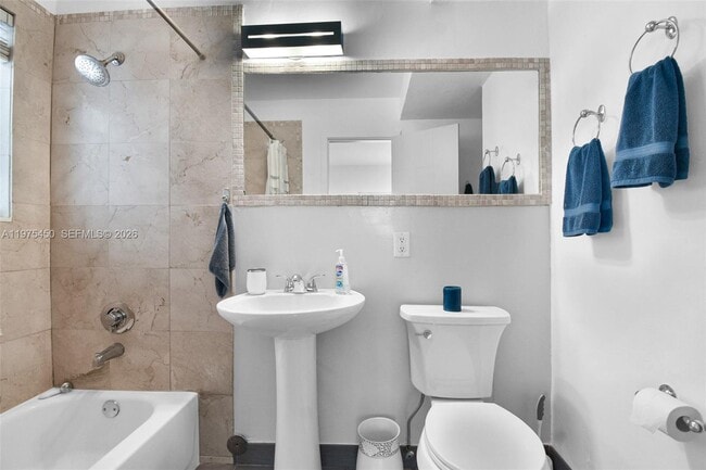 Building Photo - 821 Meridian Ave