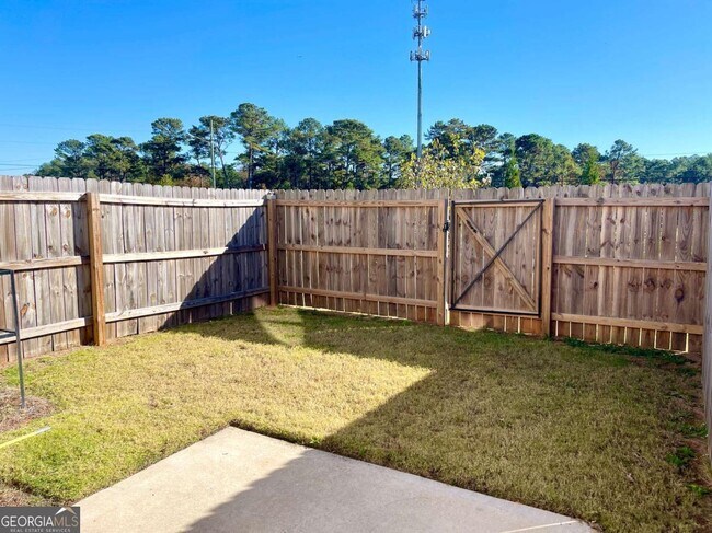 Building Photo - 5859 Greystone Dr