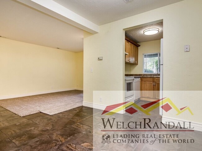 Building Photo - Comfort Meets Style - 2BR home in SLC!