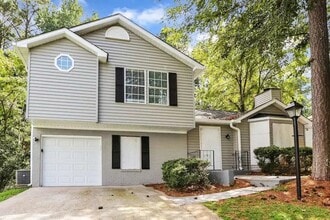 Building Photo - 3728 Adamsville Dr SW
