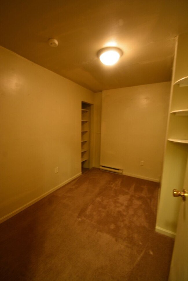 Building Photo - TAIT 112