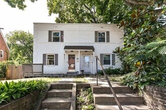 Building Photo - 3208 9th St S
