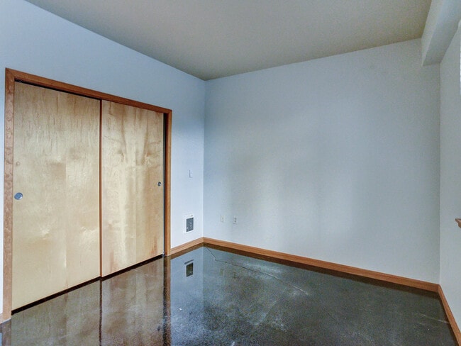 Building Photo - 1125 NW 9th Ave