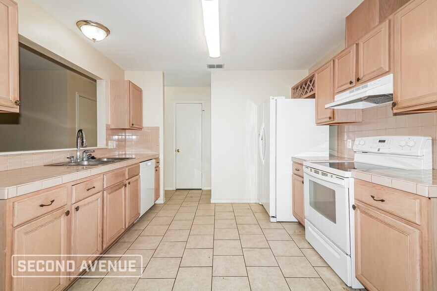 Building Photo - 7613 Timber Crest Dr