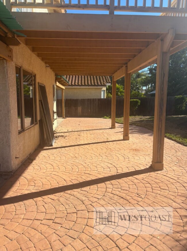 Building Photo - Charming Two-Story Home in Oceanside's Nor...