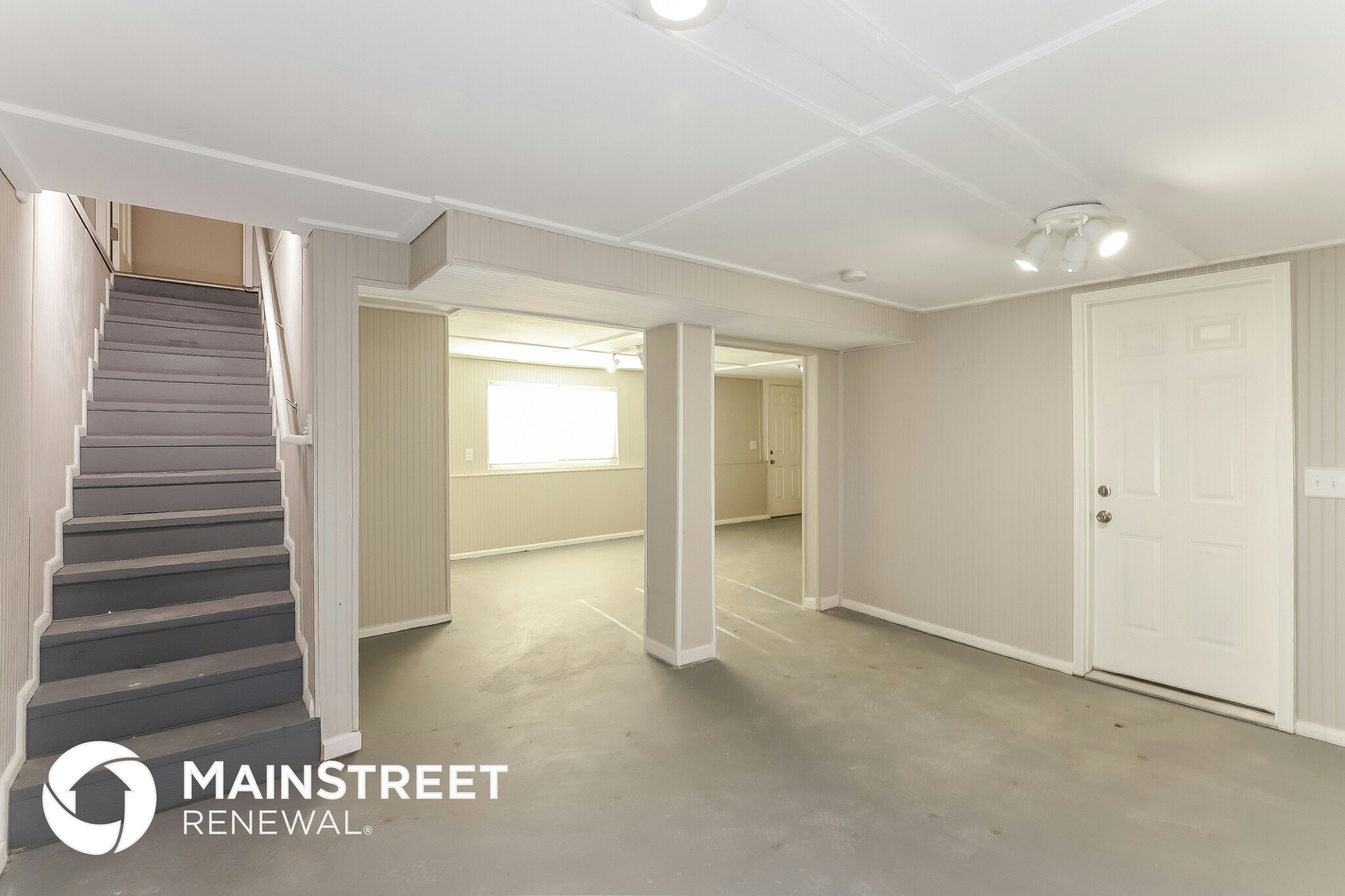 Building Photo - 4135 N Spruce Ave