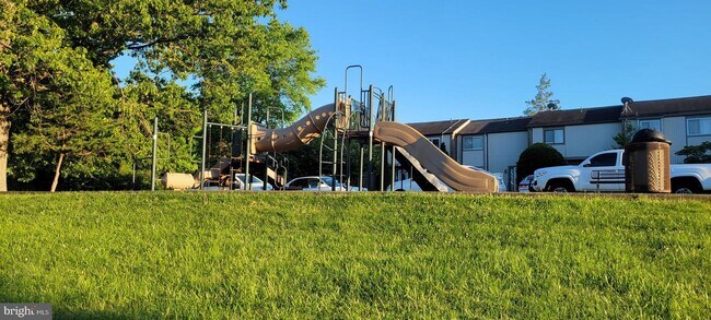 Building Photo - 8966 Centerway Rd