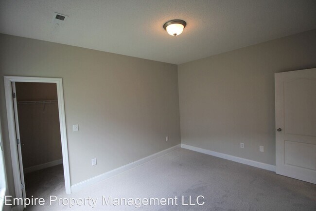 Building Photo - 5013 Patriot Park Dr SE