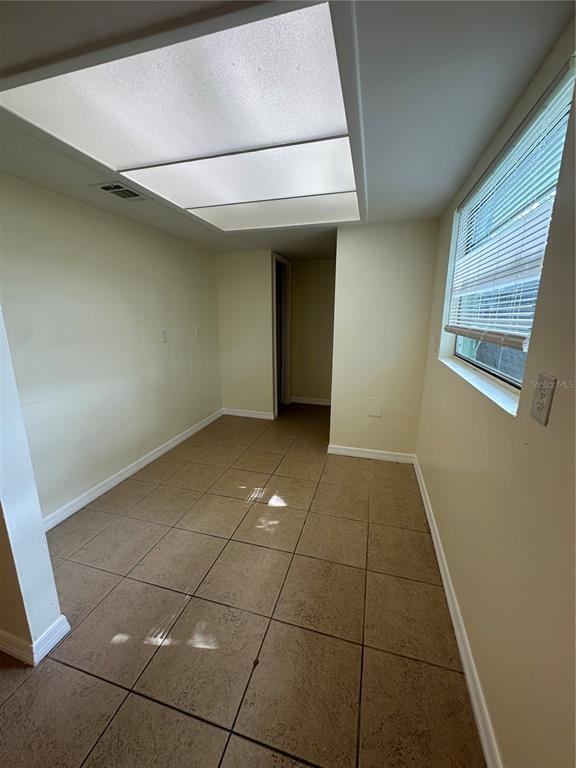 Building Photo - 7405 Willow Wisp Dr E