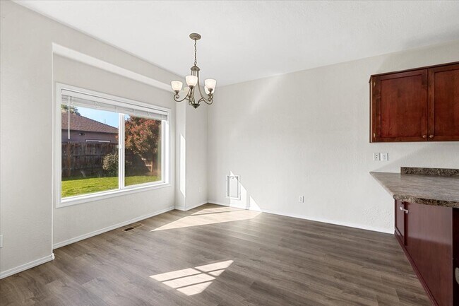 Building Photo - 2540 Bethany Ct