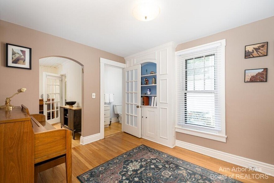 Music room - 413 5th St