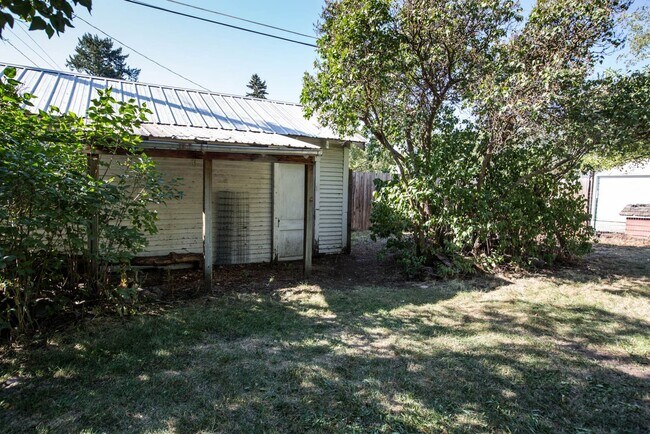 Building Photo - Great 1 bed, 1 bath home