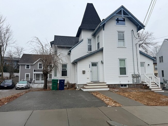 Building Photo - 341 Linwood Ave