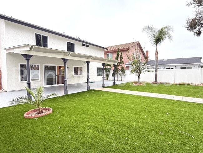 Building Photo - 9342 Twin Mountain Cir