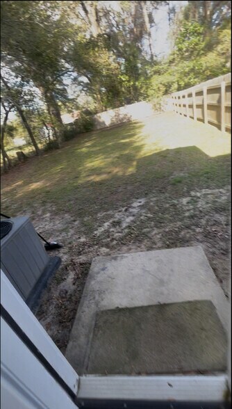 Building Photo - 867 S Brett St