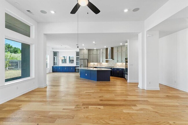 Building Photo - 151 Starfire Dr