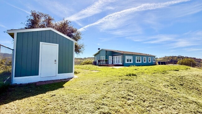 Building Photo - Stunning Single-Story with Spacious Deck, Panoramic Views, on Gated/Fenced Property!