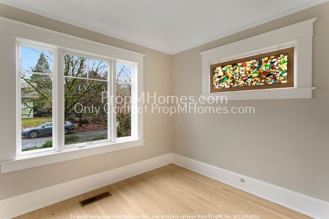 Building Photo - Discover Serenity in King Neighborhood!