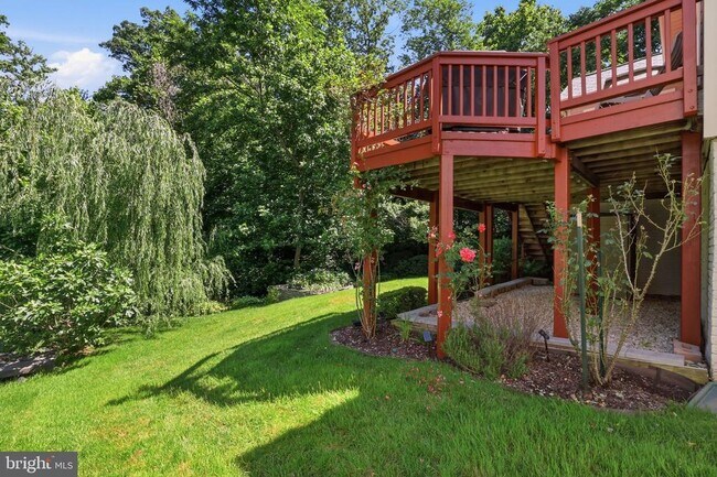 Building Photo - 5767 Bush Hill Dr