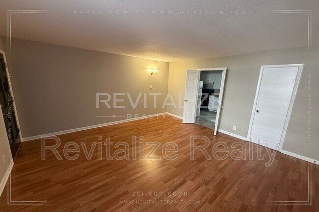Building Photo - 1504 Dauphin St