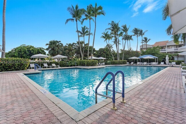 Building Photo - 3610 Yacht Club Dr