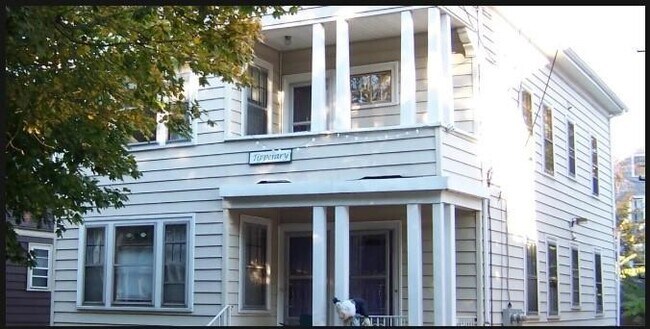 Primary Photo - 141 Pembroke Ave