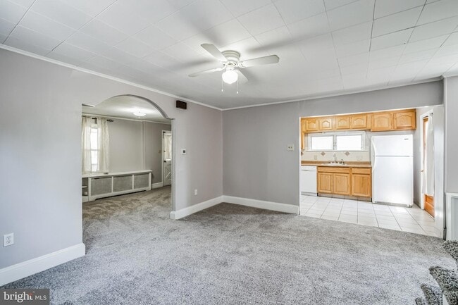 Building Photo - 239 Lemonte St