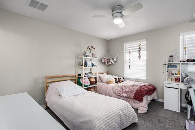 Building Photo - 6217 Fairmont Ln