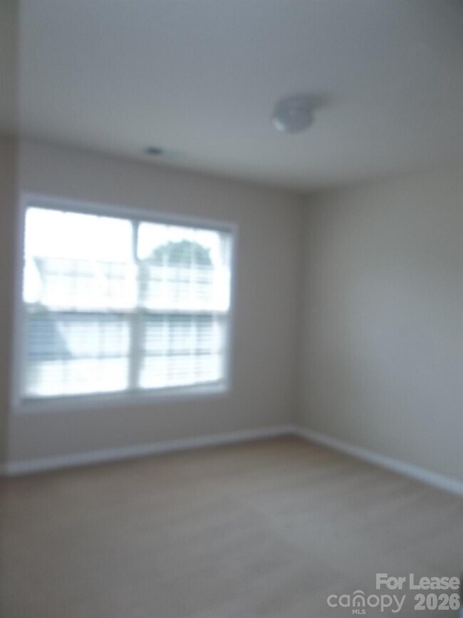 Building Photo - 11120 Maplehurst Dr