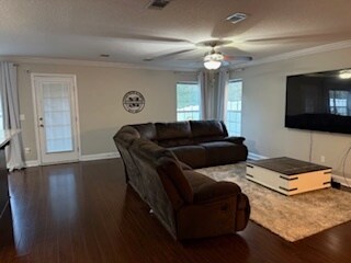 Building Photo - 628 Amhearst Row