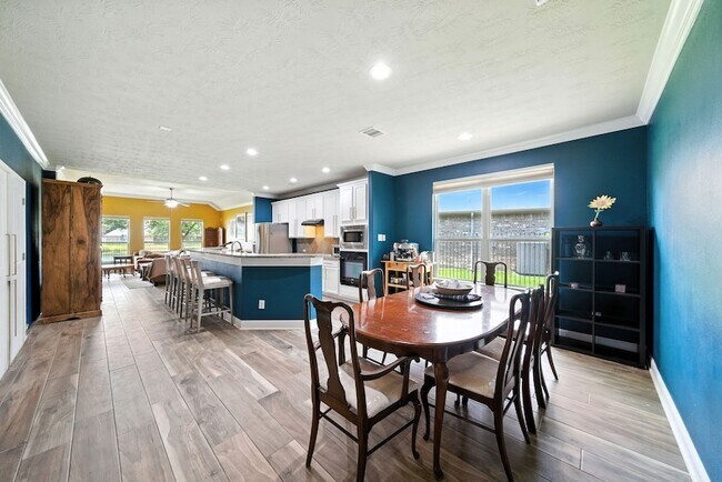 Building Photo - 25218 Lockspur Dr