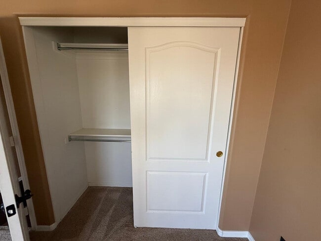 Building Photo - 6602 W Molly Ln