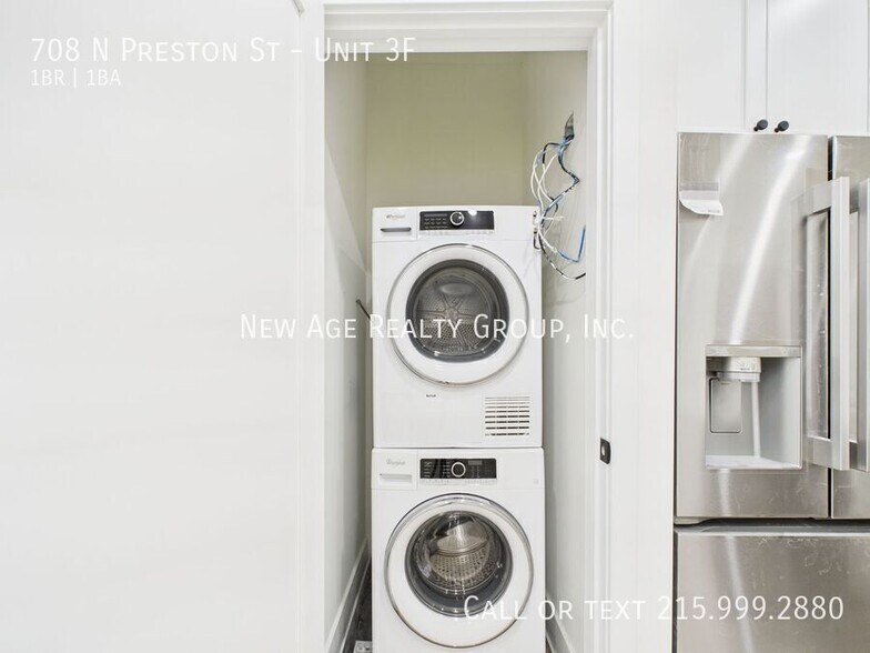 Building Photo - 708 N Preston St