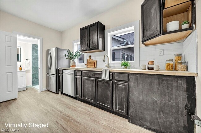 Building Photo - 2160 Fulton Rd