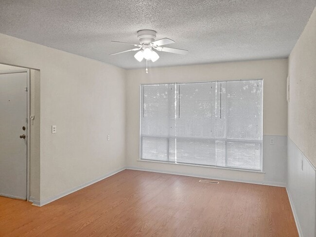 Building Photo - Charming Fort Worth Home with Converted Ga...