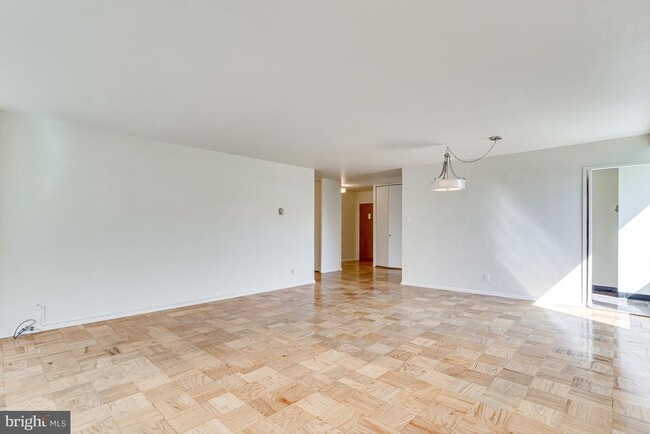 Building Photo - 1425 4th St SW